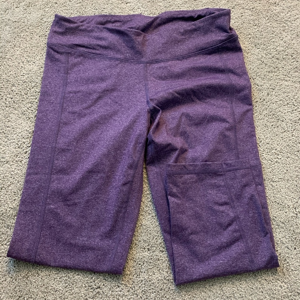 Old Navy Activewear Cropped Legging